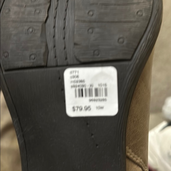 BRAND NEW wide legs boots. - Picture 4 of 4